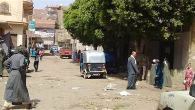 فض سوق «الطيبة» بالمنيا كإجراء احترازي لمنع انتشار كورونا | صور