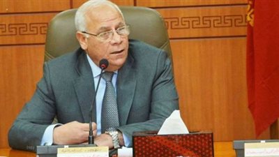 استمرار صرف المعاشات بمكاتب البريد والمدارس لليوم الثاني في بورسعيد