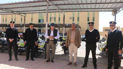 محافظ جنوب سيناء يتفقد وحدة مرور شرم الشيخ | صور
