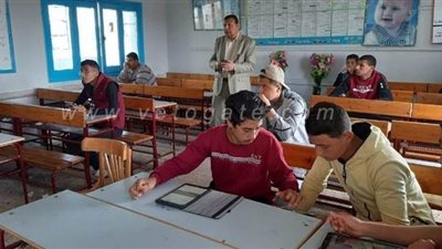 8 صور ترصد توزيع شرائح التابلت وصرف المعاشات بالشرقية لليوم الثاني