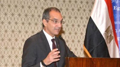 وزير الاتصالات: هناك ضرورة للتعليم عن بعد عقب انتهاء أزمة كورونا|فيديو