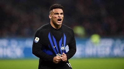 زانيتي يكشف حقيقة نية إنتر ميلان لبيع مهاجمه لبرشلونة