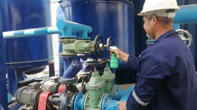 توزيع  300 طن كلور مطهر و8500 بخاخة كحول للمراكز والعاملين بأسيوط