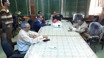 الوادي الجديد تبحث استعدادات الامتحانات التجريبية لطلاب الأول الثانوي