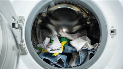 هل تنقل الملابس كورونا؟