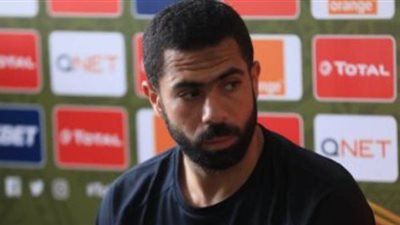 بعد هجوم الجماهير.. أحمد فتحي يفكر في اعتزال الكرة