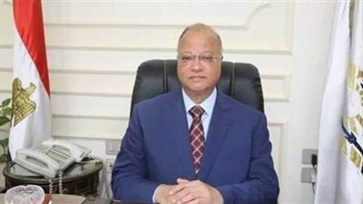 محافظة القاهرة تخلي محيط جراج العتبة من الباعة