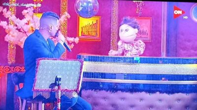 حسن شاكوش يغني لـ