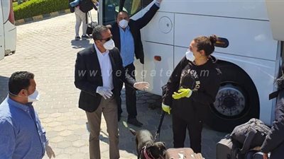 الحجر الصحي في فنادق 5 نجوم بمرسى علم.. محافظ البحر الأحمر: وفرنا أتوبيسات لنقل أبنائنا العائدين من أمريكا | صور