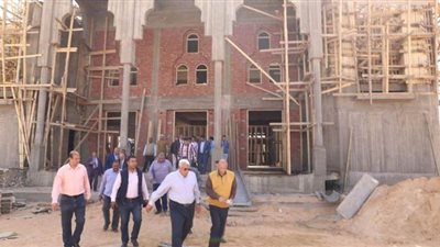 محافظ الوادى الجديد يتفقد أعمال الإنشاءات بمجمع الداخلة الإسلامي | صور