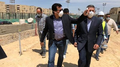وزير الرياضة يشهد حملة تعقيم مراكز الشباب لمواجهة فيروس كورونا بحي الأسمرات