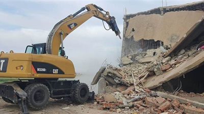 غلق قاعة أفراح مخالفة للحظر وإزالة 20 حالة فورية لتعديات بسوهاج