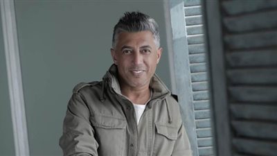 عمر العبد اللات يطلق قصيدة 