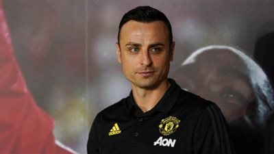 مهاجم مانشستر السابق: ليفربول الأحق بالتتويج بالبريميرليج