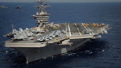 إصابة 155 فردا علي متن حاملة الطائرات 