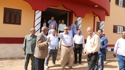 محافظ الوادي الجديد يتفقد مشروع حفر بئر بتكلفة 3 ملايين جنيه l صور