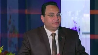 استشاري طب نفسي: أزمة كورونا مسرح لإسقاط عورات المجتمع | فيديو