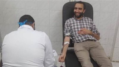 العاملون بمجمع طنطا الطبي يطلقون حملة للتبرع بالدم في إطار المشاركة الوطنية