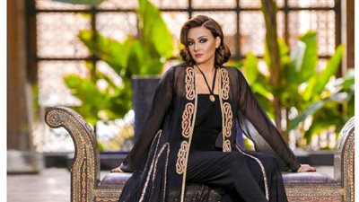 بشرى تخطف الأنظار بالقفطان المغربي في أحدث جلسة تصوير