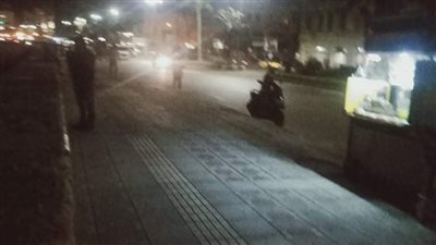 كورنيش الإسكندرية فسحة للمواطنين ورحلة شاقة للباعة الجائلين في الشتاء