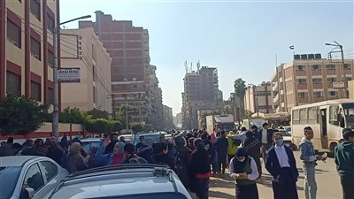 ٥١ ألف ٤٠١ طالب وطالبة بالصف الثاني الثانوي العام يؤدون اليوم امتحان العربي والرياضيات والجغرافيا بمدارس الدقهلية 