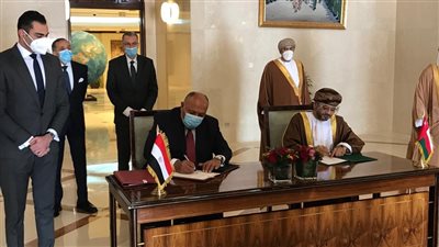 سامح شكري يوقع 6 مذكرات تفاهم وبرامج تنفيذية مع نظيره العُماني 