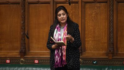 أول رد من الحكومة البريطانية على استبعاد نائبة مسلمة بسبب ديانتها