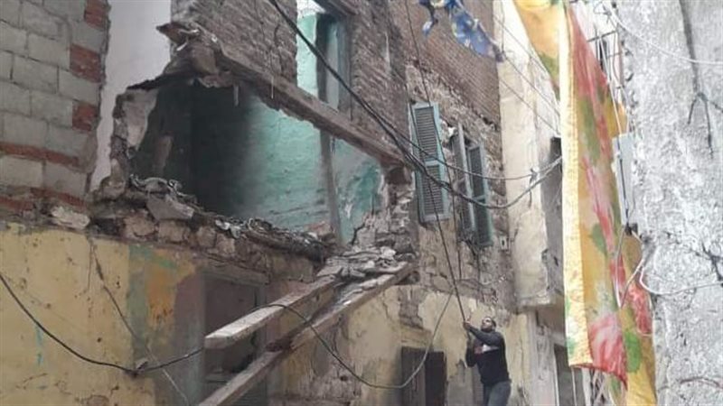 انهيار عقار