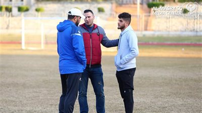 الإصابة تحرم نجم فريق المصري من الملاعب لمدة أسبوعين