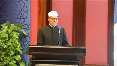 ملتقى الأزهر للفلك الشرعي يوصي بسن قوانين للحد من ظاهرة التنجيم