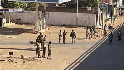 فرض حظر تجوال في بوركينا فاسو بعد يوم من التوتر