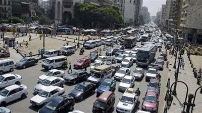 كثافات مرورية بطريق الفيوم الصحراوي بسبب انقلاب سيارة نقل