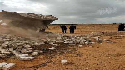 إزالة ٣ حالات تعد على الأراضي الزراعية بالبياضية 