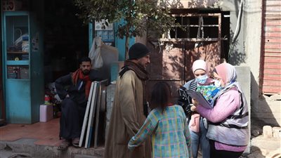 فريق التوعية بمياه أسيوط يواصل عمله بقرى حياة كريمة