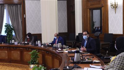 الحكومة تناقش تنفيذ وحدات سكن كريم بالتعاون مع الجمعيات الأهلية