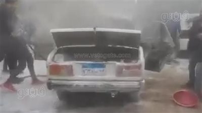 تفحم سيارة داخل سوق الجملة بطنطا دون إصابات | صور