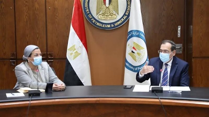 وزيرا البترول والبيئة