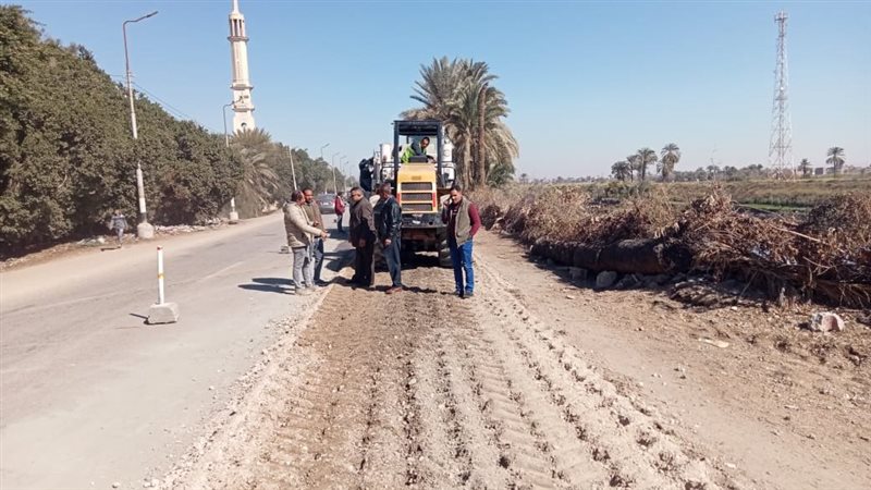  رصف الطريق الزراعي