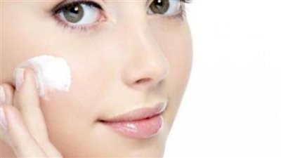 قناع القرنفل والفازلين لتنظيف وتفتيح البشرة