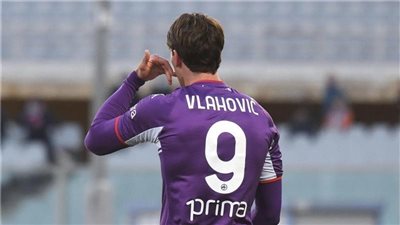 جمهور فيورنتينا يهدد لاعبه بالقتل بعد اقترابه من يوفنتوس