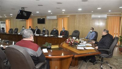 تحرير عقود 50% من طلبات تقنين الأراضي بأسيوط 