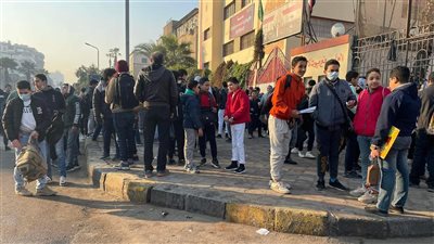 سهل جدا.. آراء طلاب ثانية ثانوي في امتحان الإنجليزي بالإسكندرية | فيديو