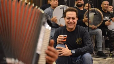 حكيم أخر دلع في بروفات حفل استاد الهوكي