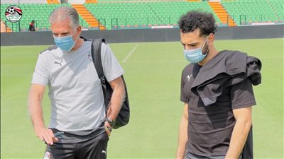 سر غضب كيروش وصلاح من اللجنة المنظمة قبل مواجهة كوت ديفوار