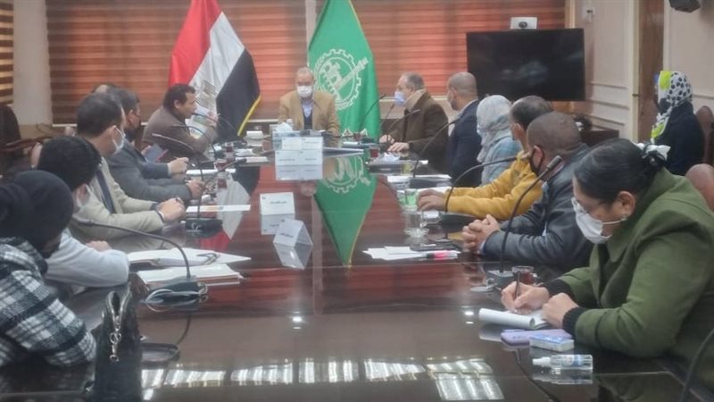 اجتماع محافظ القليوبية