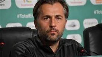 أصوات تنادي بعودة كيروش.. وبوميل في الصورة