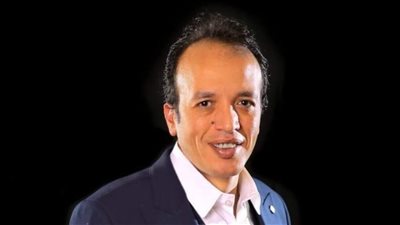 مصطفى عرفة يشارك في العرض المسرحي أيام البناء