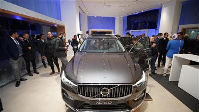 أول ظهور لسيارة XC60 Facelift بمعارض ڤولڤو مصر | صور 