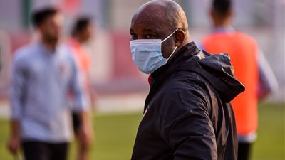 اليوم.. موسيمانى يعلن قائمة الأهلى لمباراة سموحة بكأس الرابطة