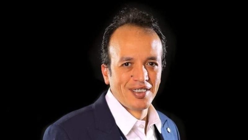 الفنان مصطفى عرفة